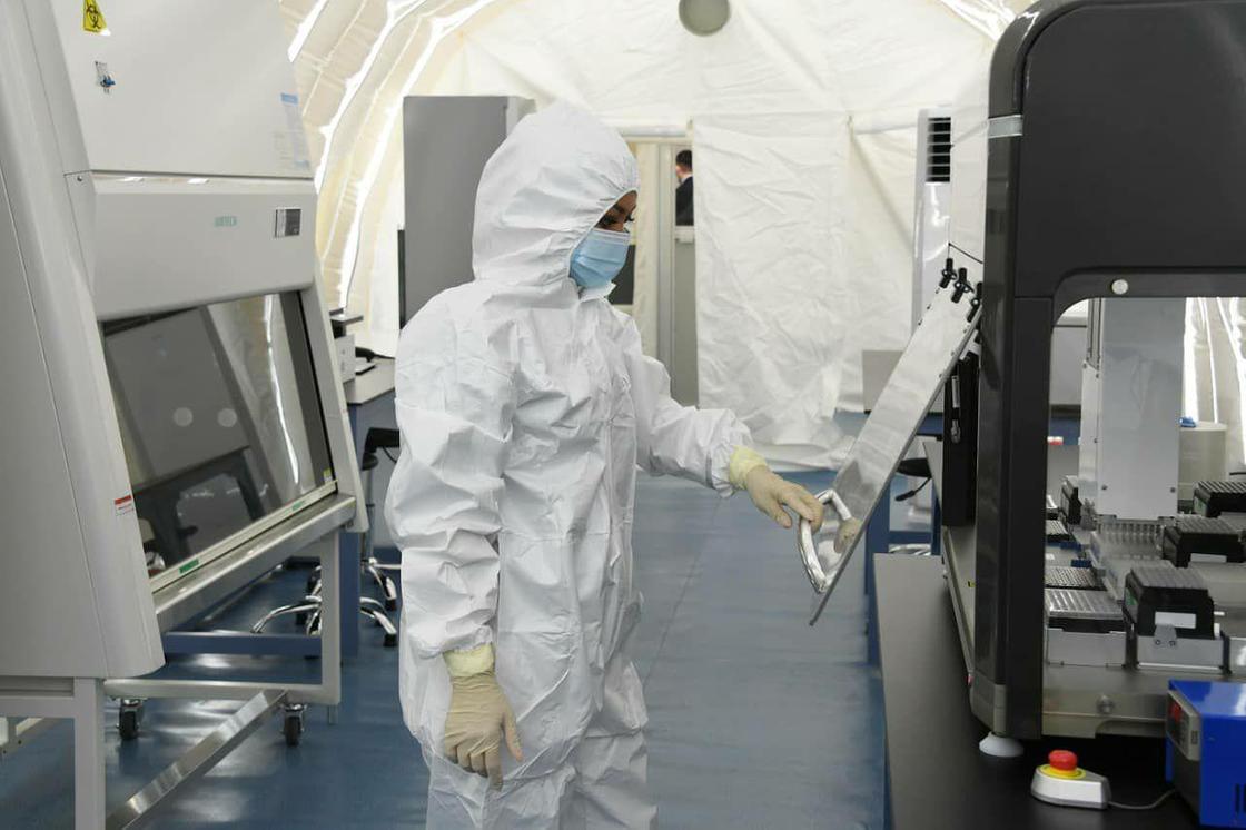 Седьмая лаборатория для проведения скрининга на COVID-19 открылась в Алматы (фото)