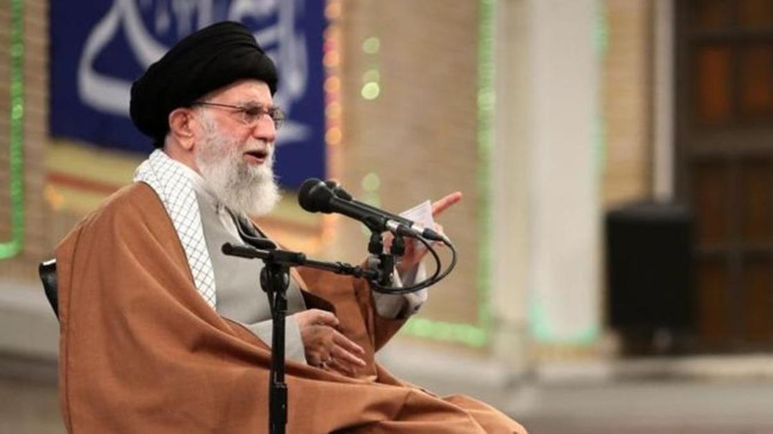 Хаменеи ответил Трампу после атаки на посольство США