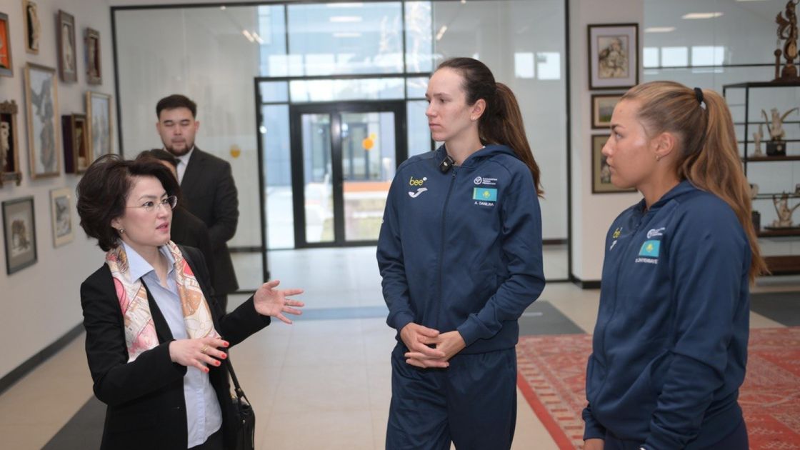 Анна Данилина и Соня Жиенбаева