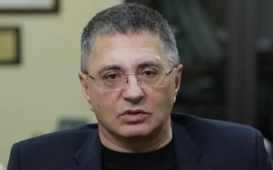 Доктор Мясников рассказал о "странностях" коронавируса Доктор Мясников рассказал о "странностях" коронавируса