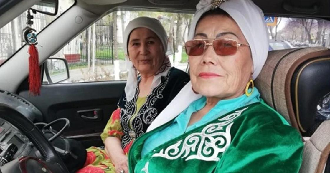 "Таксист-апа": 66-летняя бабушка удивляет жителей третьего мегаполиса