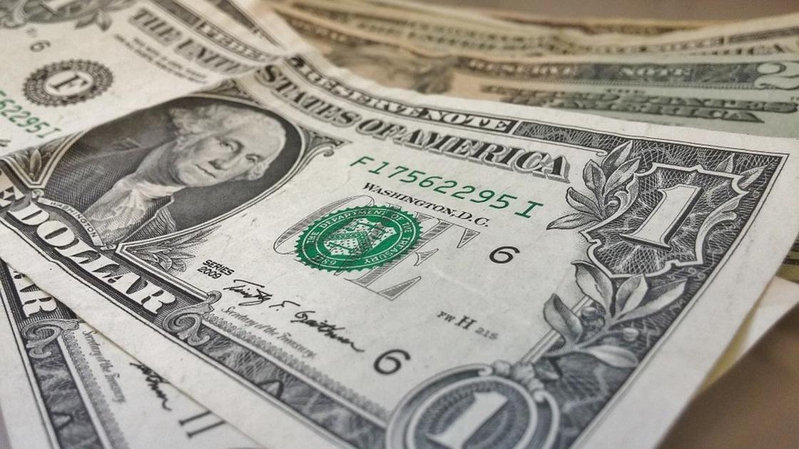 Аналитики: "Объективный" курс доллара сейчас – 360 тенге