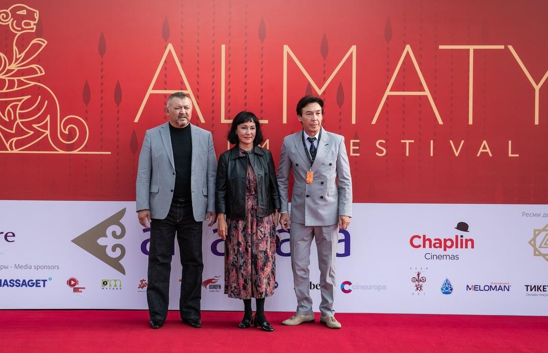 Самые странные образы звезд на кинофестивале в Алматы