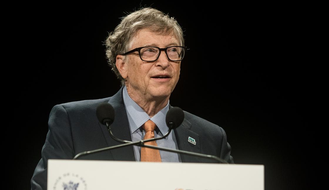 Билла Гейтса обвиняют в создании коронавируса