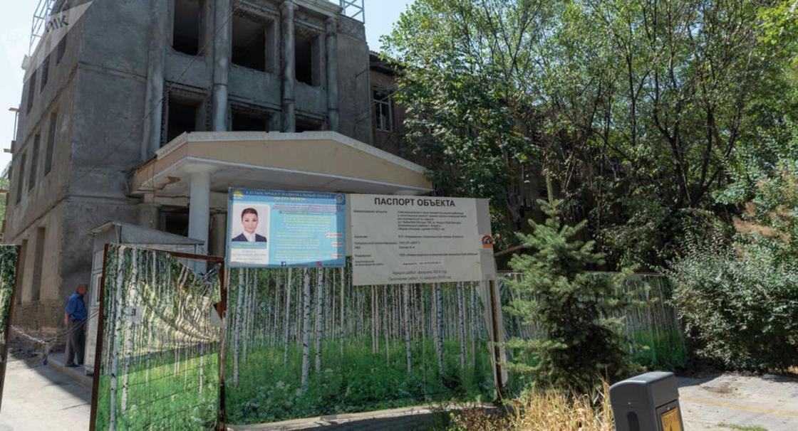 Школа, в которой учился Токаев, оказалась не готова к учебному году (фото)