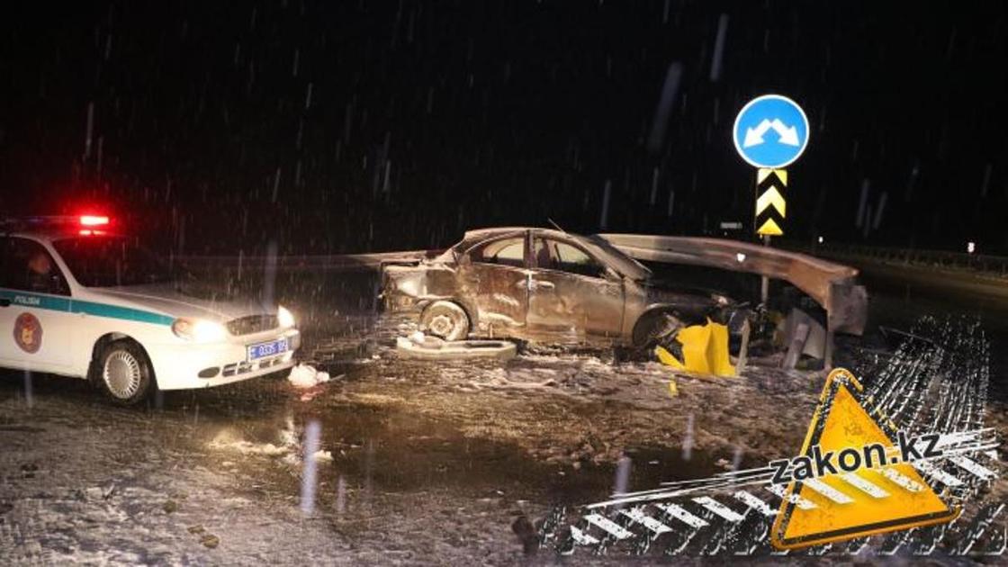 Мать водителя погибла в жуткой аварии на трассе Алматы-Хоргос (фото) Мать водителя погибла в жуткой аварии на трассе Алматы-Хоргос (фото)