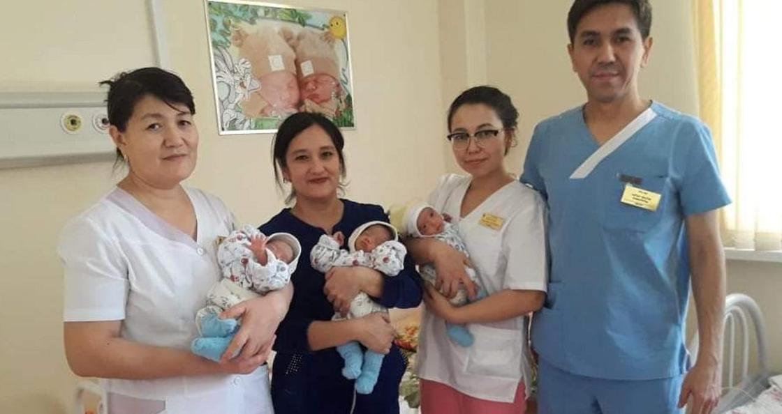 Новорожденную тройню спасали в Шымкенте