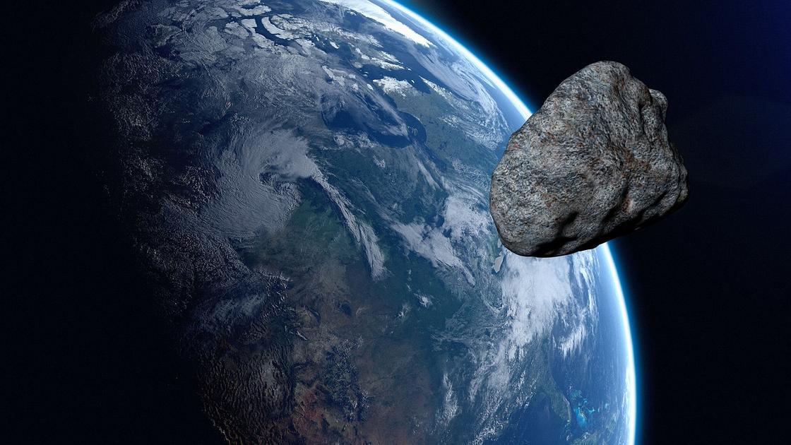 Названы даты возможного столкновения Земли с гигантским астероидом