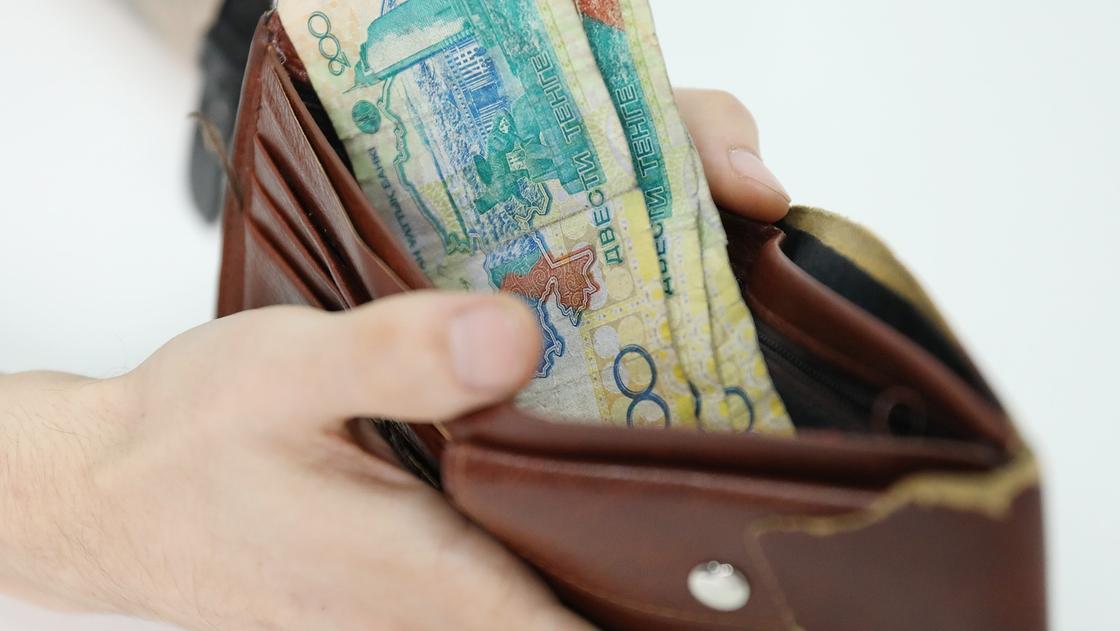 Зарплаты преподавателей вузов должны увеличиться до 10 января в Казахстане