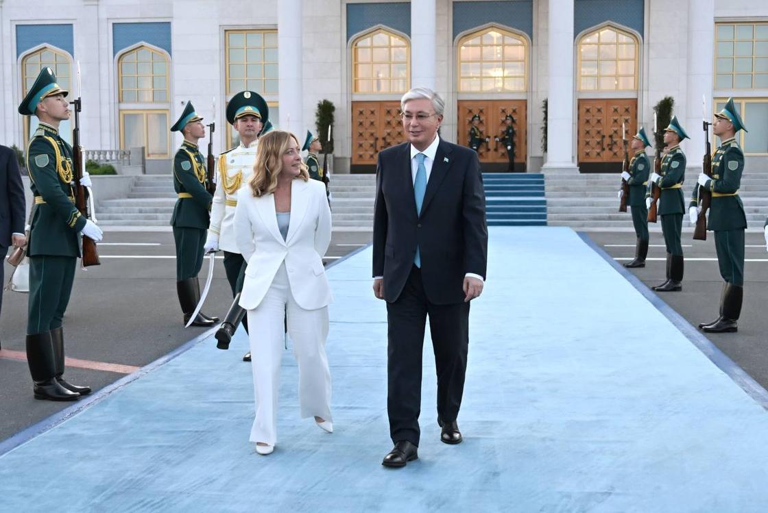Проводы Джорджи Мелони Проводы Джорджи Мелони