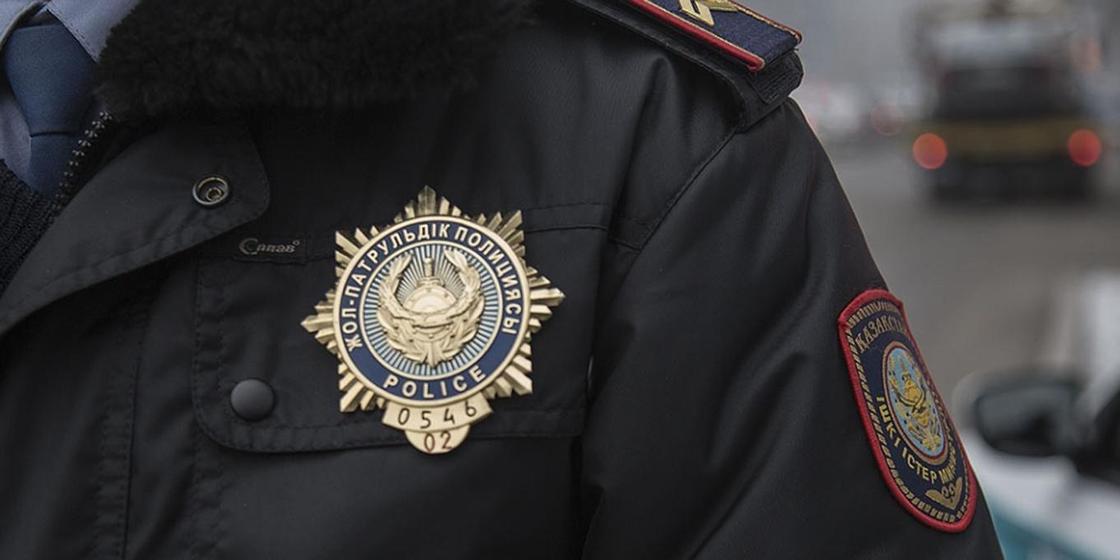Кызылординцев осудили за оскорбление полицейского