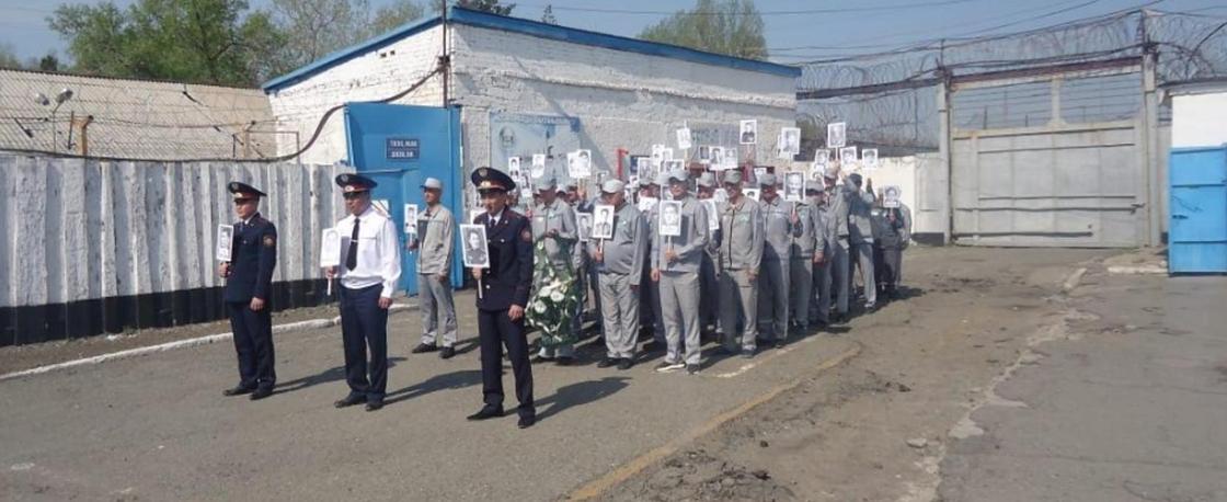 Торегали Тореали порадовал заключенных в Алматинской области (фото)