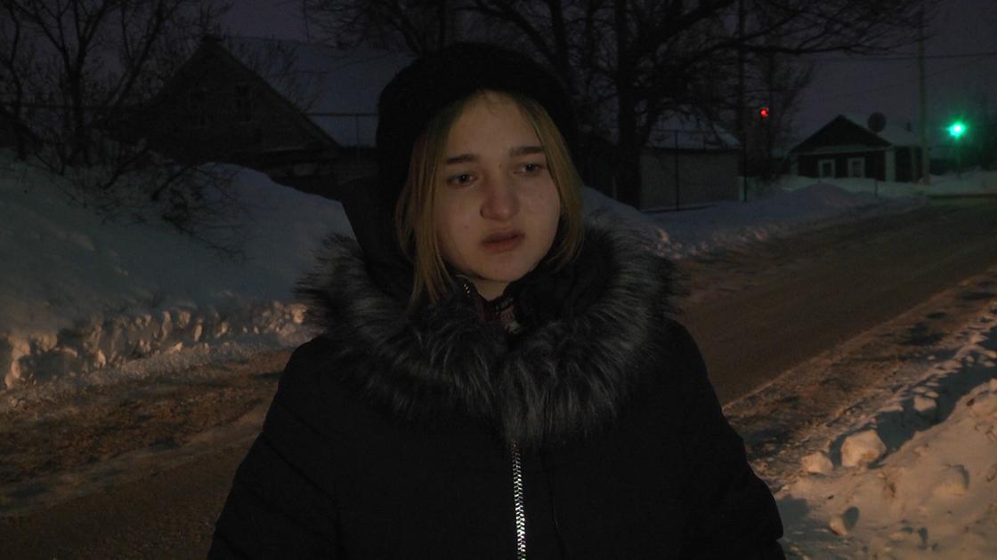 «Выйдешь или помочь?»: Школьницу высадили из автобуса в мороз в Уральске