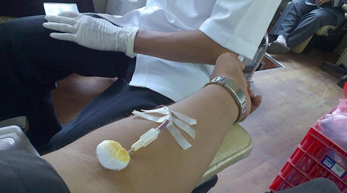 64 литра крови сдали алматинцы для пострадавшего в ДТП студента