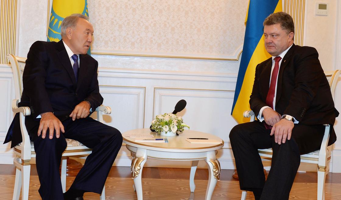 Назарбаев и Порошенко поговорили по телефону