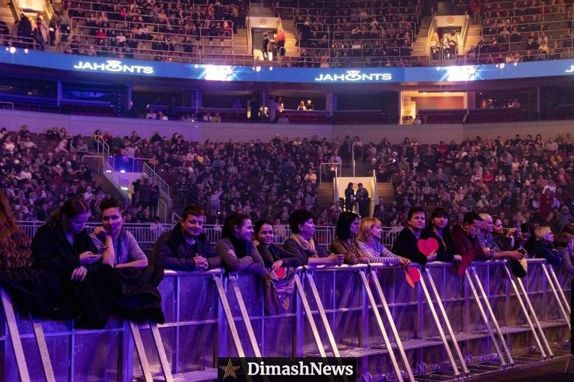 Концерт Димаша в Риге собрал полный стадион (фото, видео)