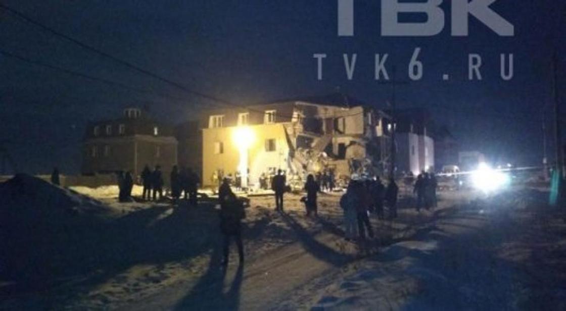 После взрыва обрушился дом в Красноярске (фото)