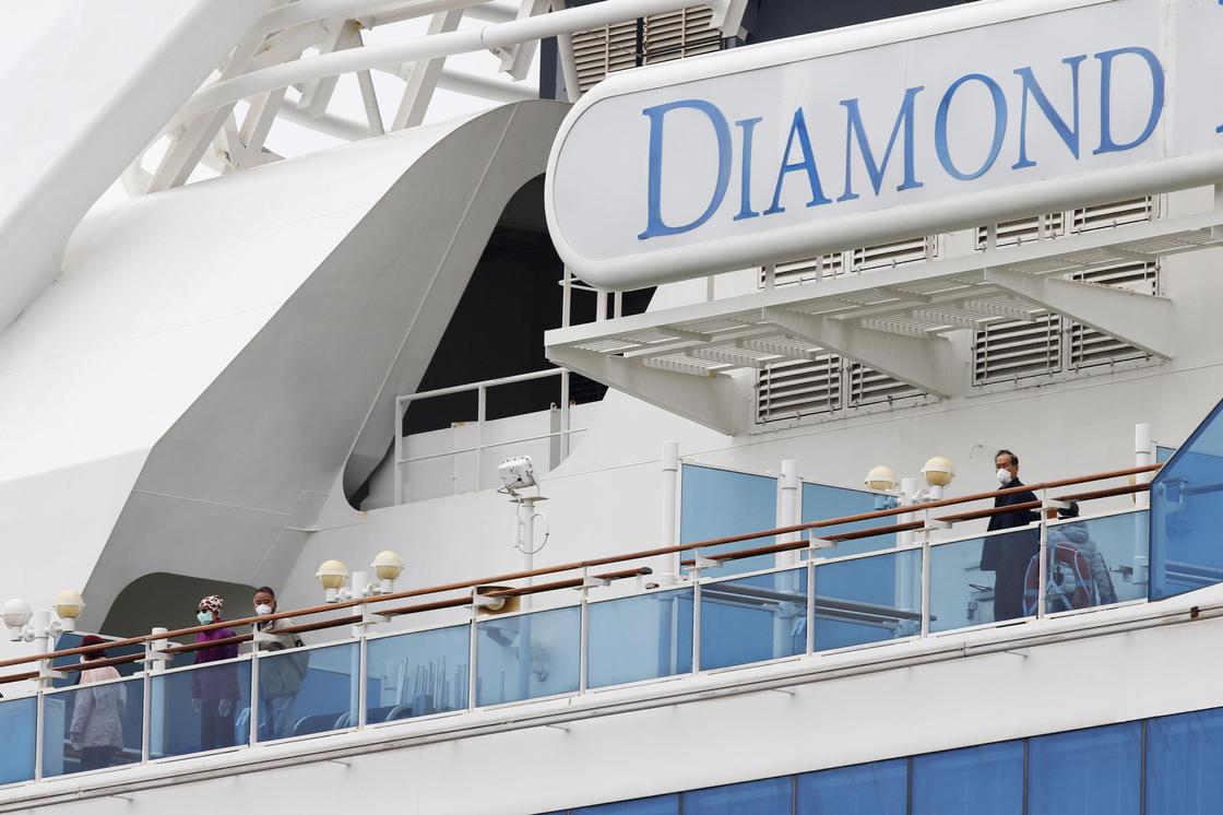 Япония завершила эвакуацию с "коронавирусного" лайнера Diamond Princess