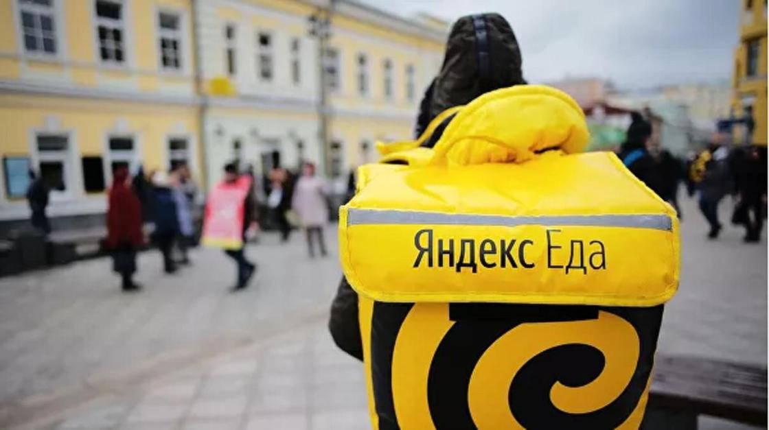 Мертвого курьера «Яндекс.Еды» нашли в парке