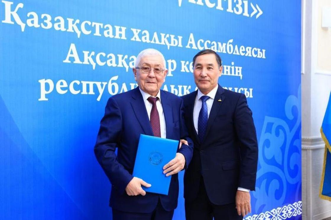 Заседание Ақсақалдар кеңесі Заседание Ақсақалдар кеңесі
