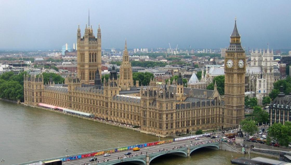 Cледы кокаина нашли в туалетах британского парламента