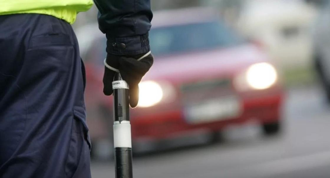 Полиция Алматы усилила контроль за нарушающими ПДД водителями и пешеходами