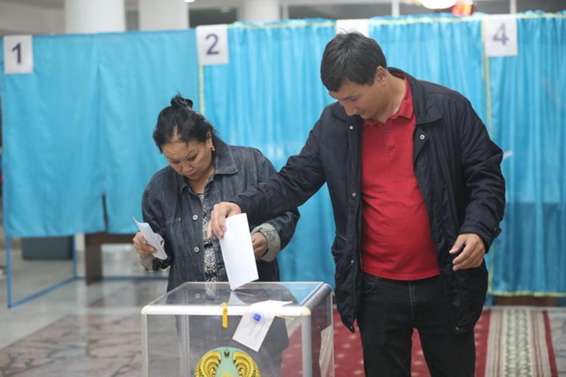 "Мы обеспечены, другие страны голодают": Алматинцы рассказали о своих ожиданиях от выборов