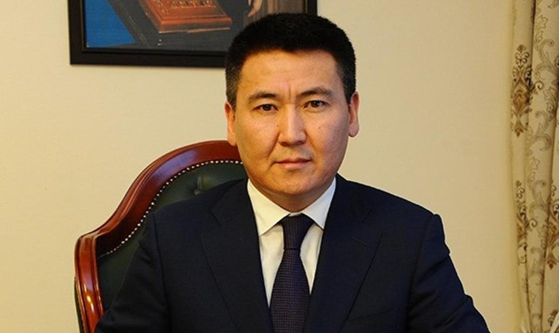Берик Джакенов стал акимом столичного района «Есиль» Берик Джакенов стал акимом столичного района «Есиль»