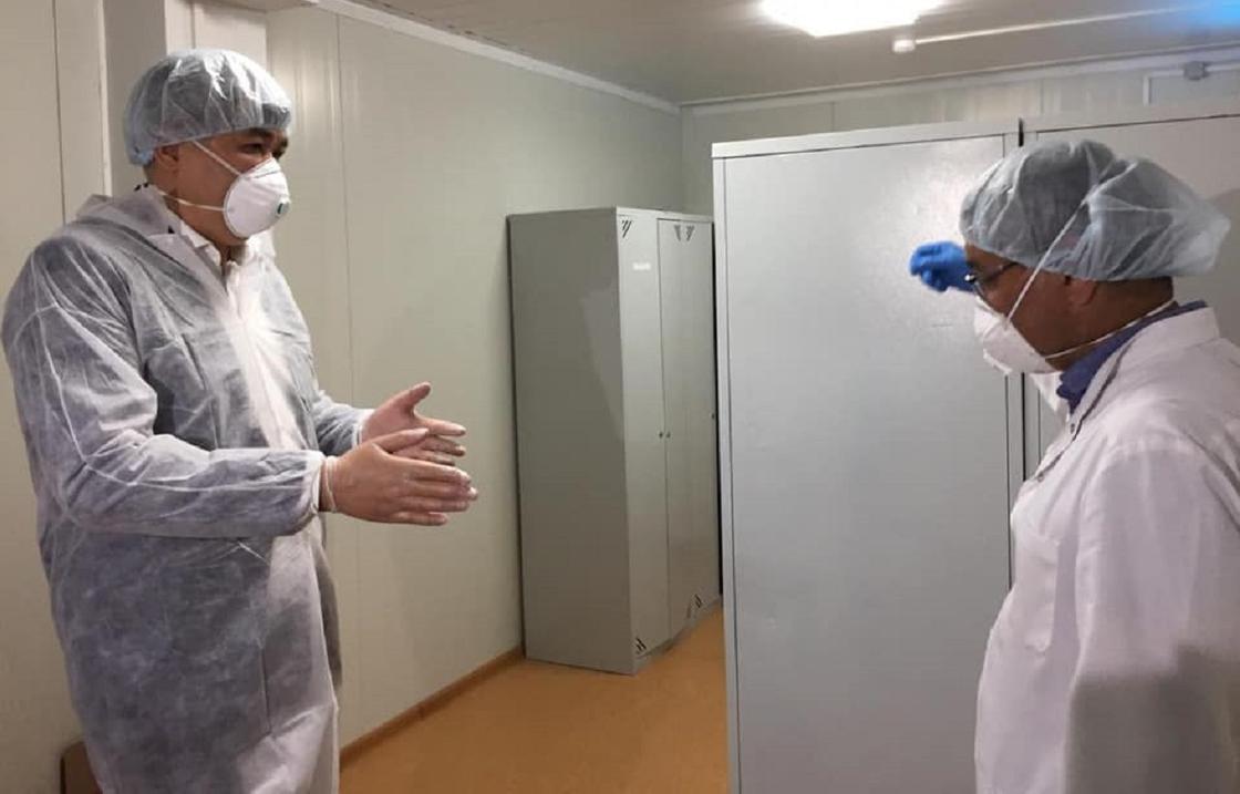 Елжан Биртанов побывал в новой инфекционной больнице Алматы