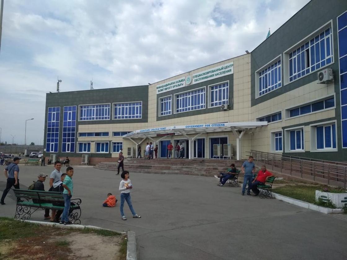 В Алматы стартовал очередной этап акции "Приемная на дороге"