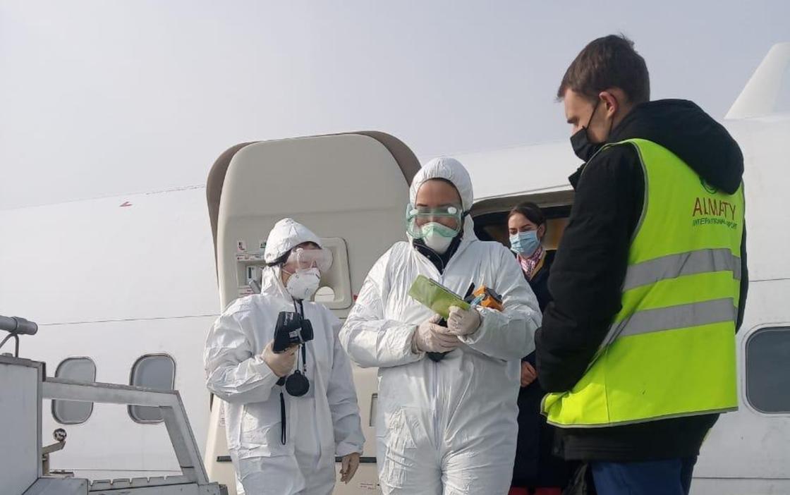 Медики Алматы прошли тренировочные учения по противодействию коронавирусной инфекции