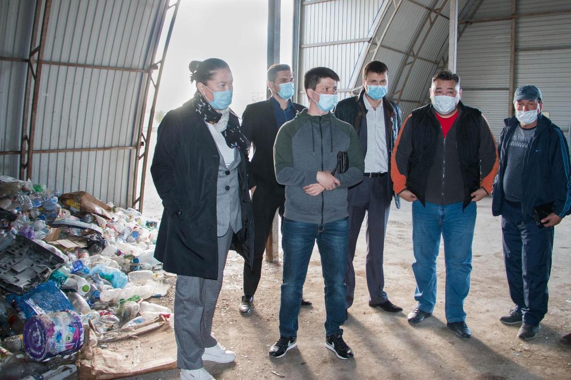 Общественные деятели посетили мусорно-сортировочный комплекс