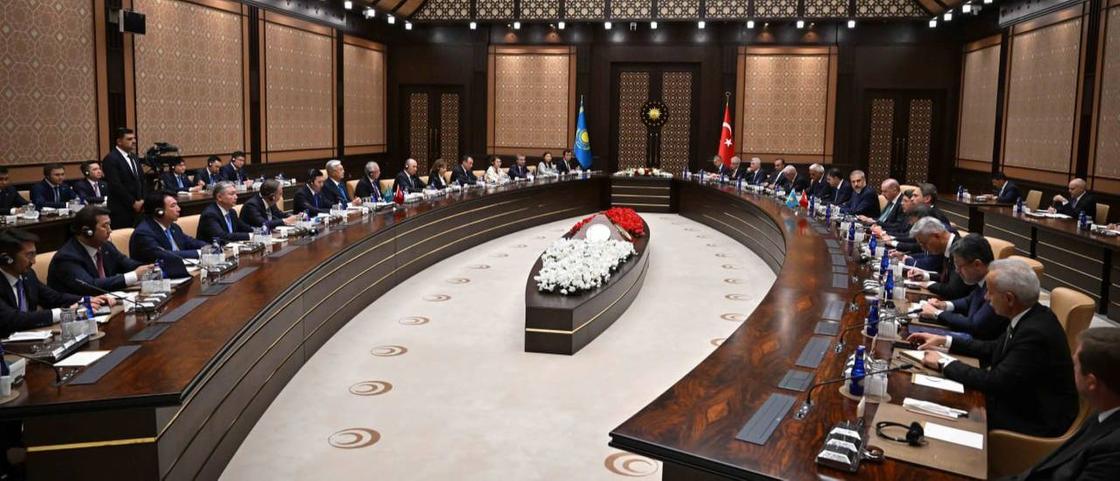 Совещание с участием Токаева и Эрдогана Совещание с участием Токаева и Эрдогана