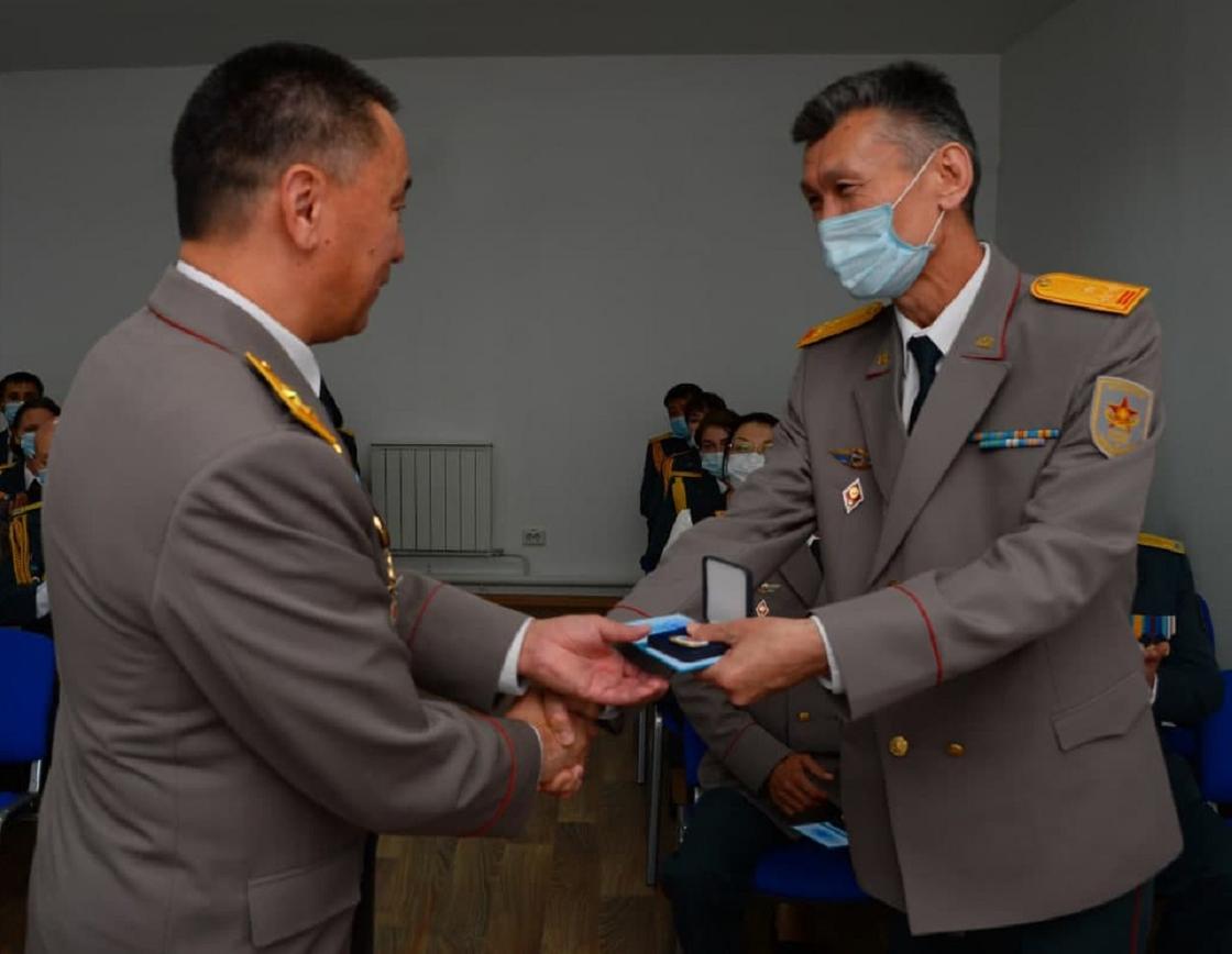 Министр обороны поздравил военных медиков с профессиональным праздником