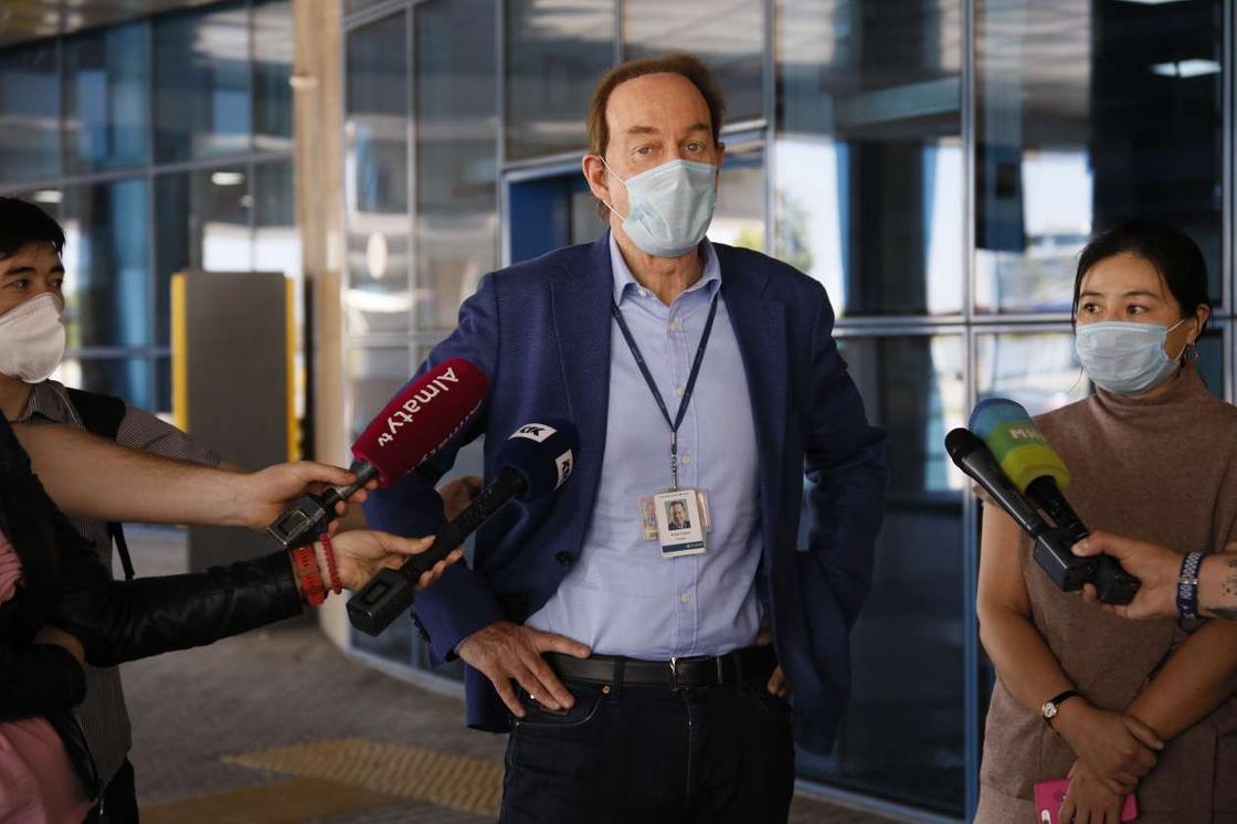 Аэропорты "оживают": пассажиры отправились из Алматы в Нур-Султан (фото)