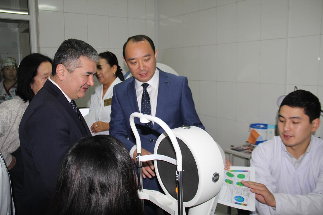 В профессорской клинике  КазНМУ открылся офтальмологический центр