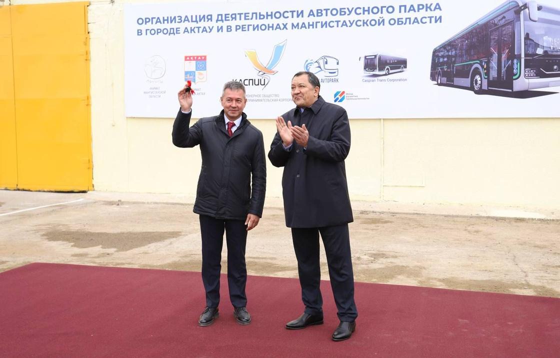 Нұрлан Ноғаев жаңа автобустардың тұсаукесерінде
