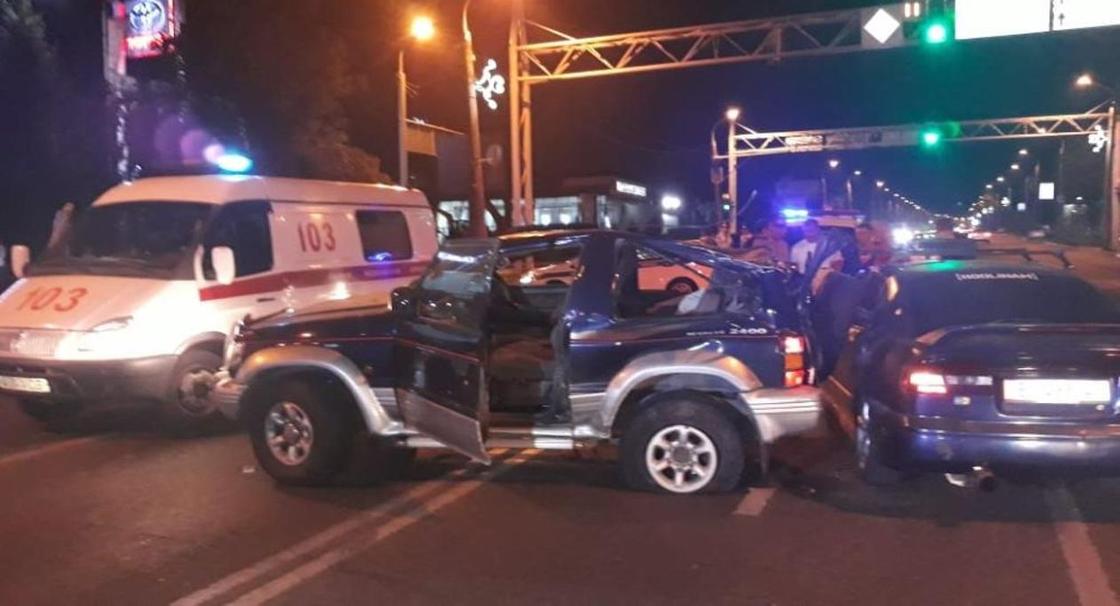 Две пассажирки погибли в серьезном ДТП в Нур-Султане (фото)