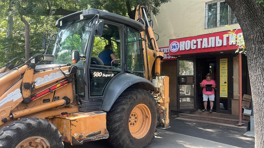 Снос постройки в Алматы Снос постройки в Алматы