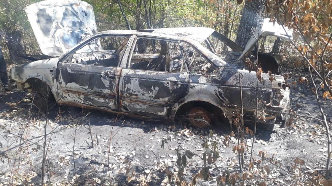 Подросток угнал и сжег дотла машину в Уральске (фото)