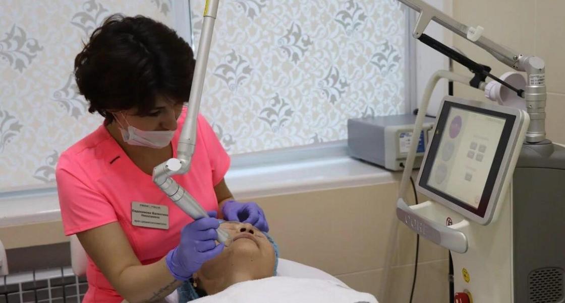 «Не хватает квалифицированных кадров» : КазНМУ открыл первую в Казахстане кафедру пластической хирургии