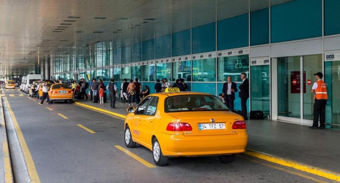 Турция ужесточила правила перевозки туристов: как это отразится на казахстанцах