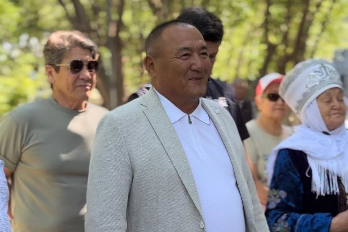 Ақтөбеде "Таза Қазақстан" жалпы ұлттық акциясы аясында жаңа сквер ашылды