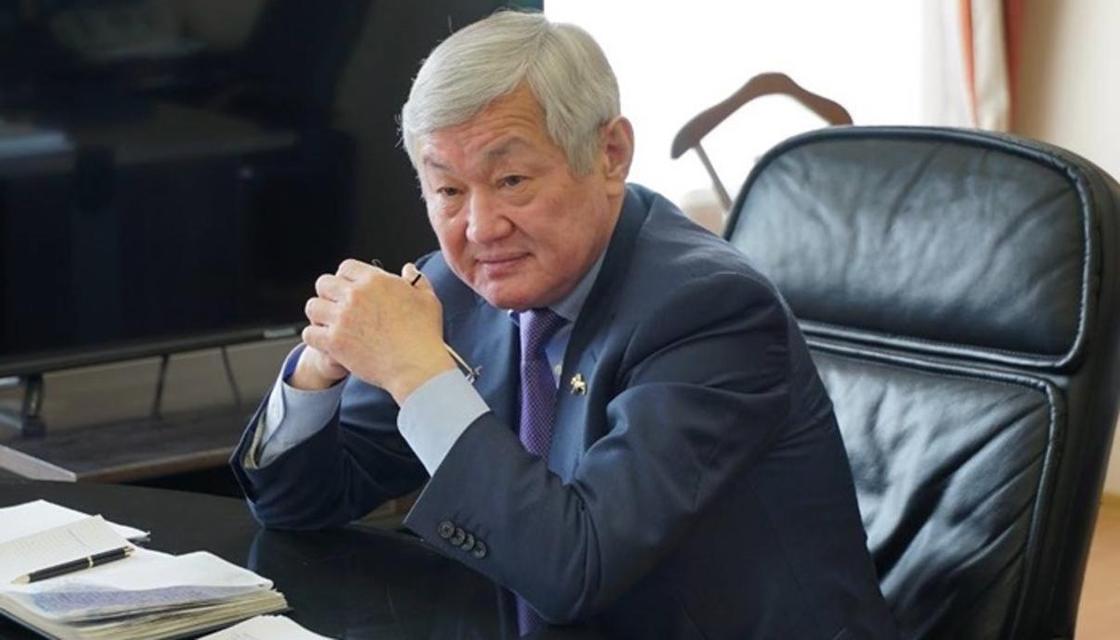 Сапарбаев пообещал помощь благотворительным фондам