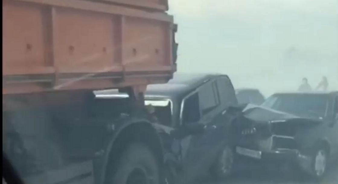Массовая авария произошла трассе в Костанайской области (видео)