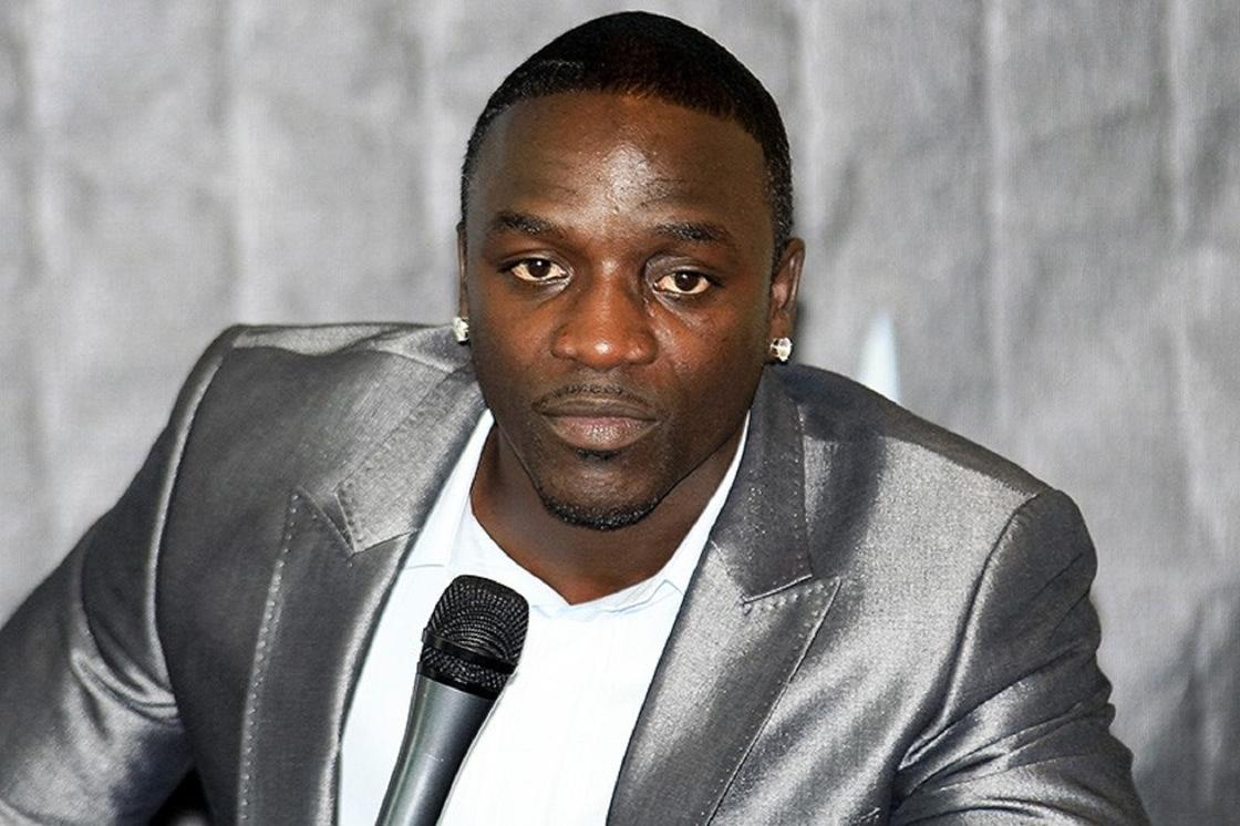 Әнші Akon