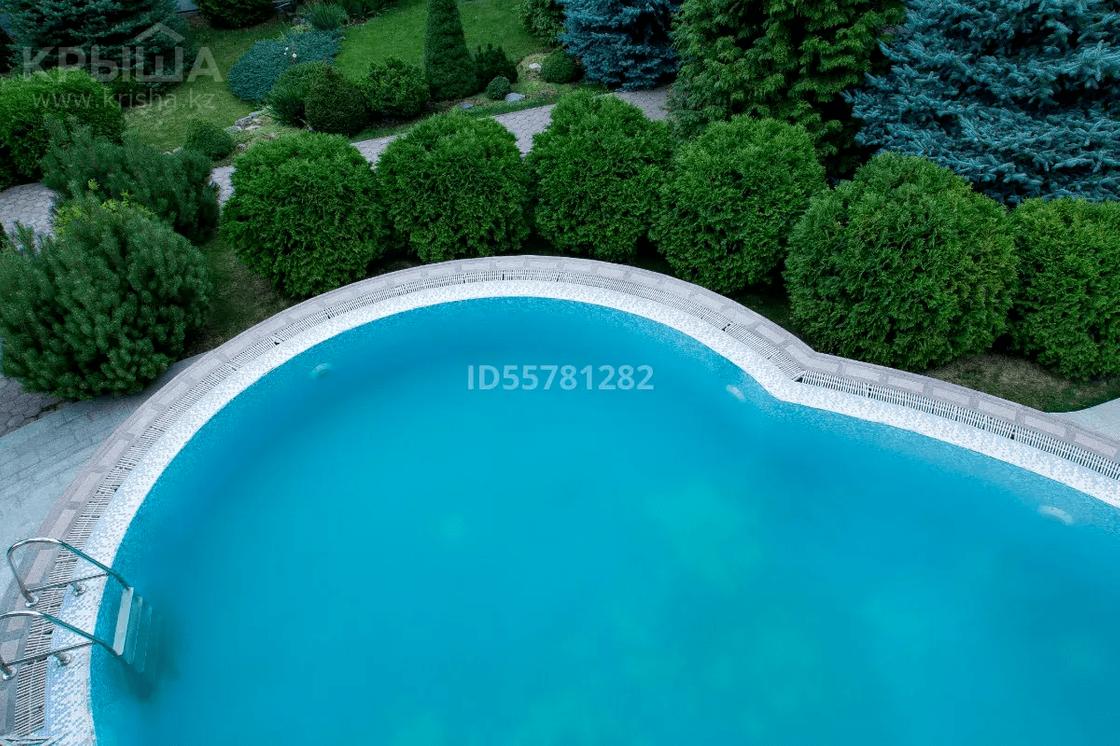 Дом с бассейном продается на сайте объявлений