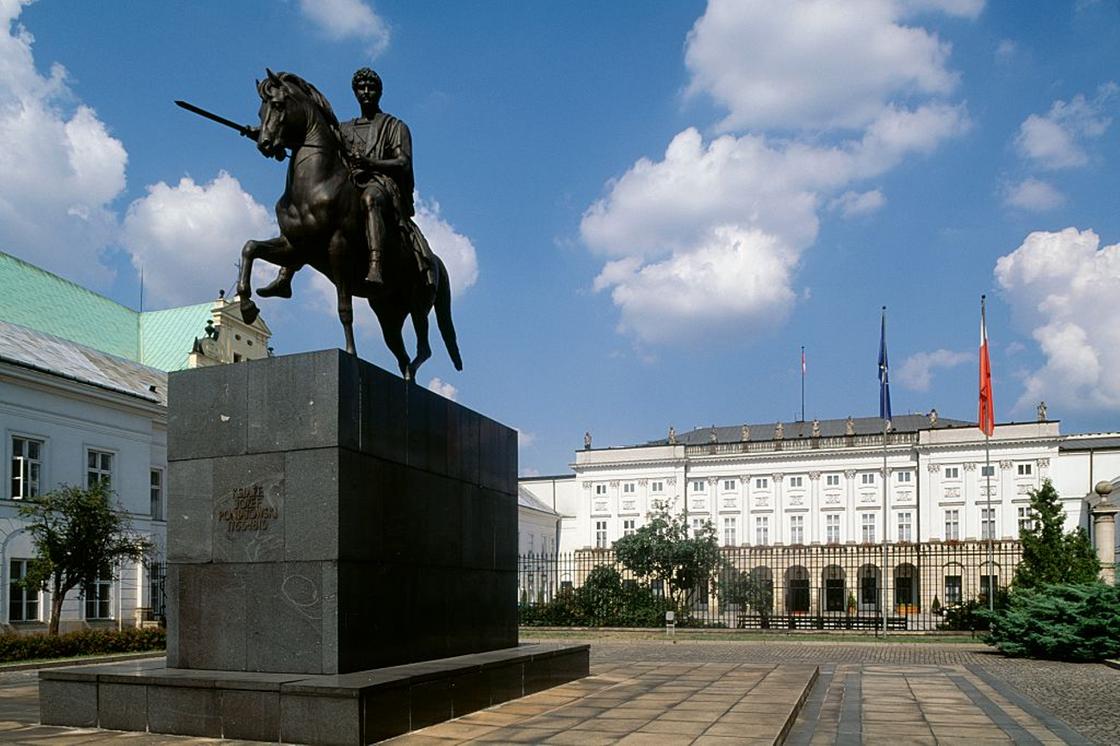 Президентский дворец в Варшаве