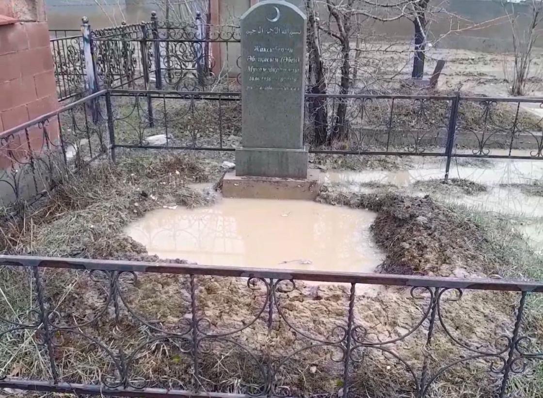 Затопленное кладбище