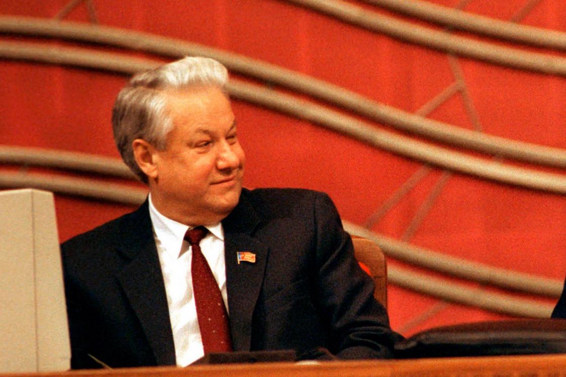 Памятник Ельцину предложили установить в Казахстане